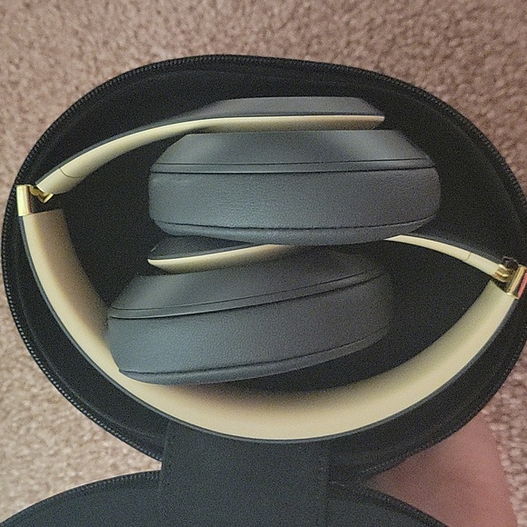 Beats Studio 3 - Picture 3 of 4